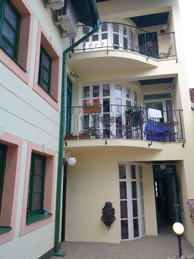 Hrnciarska Apartments كَشّا المظهر الخارجي الصورة